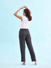 Load image into Gallery viewer, Go Colors Black Cotton Knit Printed Lounge Pants

