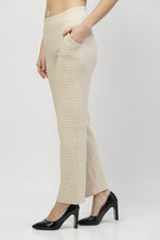 Load image into Gallery viewer, On&amp;On Smart Fit Pants
