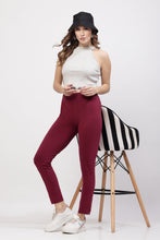 Load image into Gallery viewer, On&amp;On Straight Pant Wine
