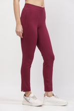 Load image into Gallery viewer, On&amp;On Straight Pant Wine
