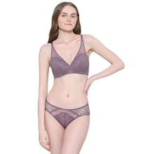 Load image into Gallery viewer, Wacoal Emma Lace Low Waist Medium Coverage Bridal Wear Lace Bikini Panty - Purple IAP317
