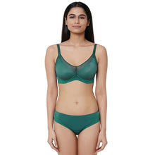 Load image into Gallery viewer, Wacoal Franca Padded Non-wired Full Cup Everyday Wear Full coverage T-Shirt Bra - Green IB5448
