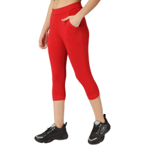 Load image into Gallery viewer, On&amp;On Capri Pant
