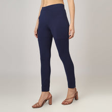 Load image into Gallery viewer, On&amp;On Straight Pant Ink Blue
