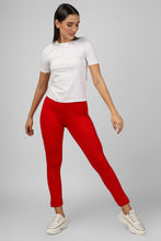 Load image into Gallery viewer, On&amp;On Straight Pant Red
