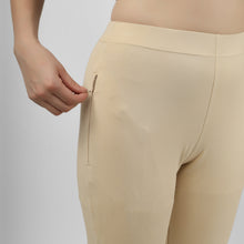 Load image into Gallery viewer, On&amp;On Straight Pant Beige

