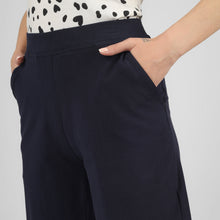 Load image into Gallery viewer, On&amp;On Relax Fit Pants
