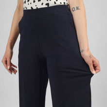 Load image into Gallery viewer, On&amp;On Relax Fit Pants
