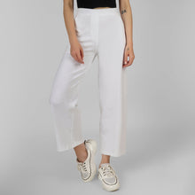 Load image into Gallery viewer, On&amp;On Relax Fit Pants
