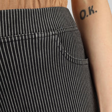Load image into Gallery viewer, On&amp;On Denim Stripe Pants
