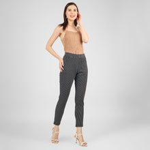 Load image into Gallery viewer, On&amp;On Denim Stripe Pants
