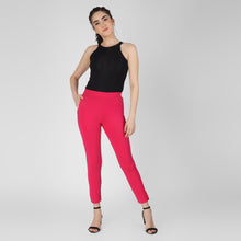 Load image into Gallery viewer, On&amp;On Straight Pant Queen Rani
