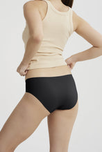 Load image into Gallery viewer, B'there Modern Essentials Seamless Hipster
