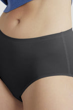 Load image into Gallery viewer, B'there Natural Balance Seamless Brief
