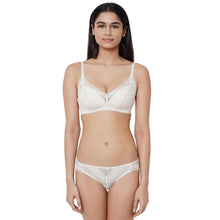 Load image into Gallery viewer, Wacoal Lucy Low Waist Medium Coverage Bridal Wear Lace Bikini Panty - Ivory LCP258
