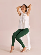 Load image into Gallery viewer, Go Colors Golf Green Cotton Stretch Ankle Length Leggings
