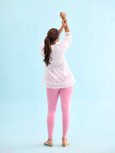 Load image into Gallery viewer, Go Colors Rose Cotton Stretch Ankle Length Leggings
