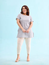 Load image into Gallery viewer, Go Colors Ecru Cotton Stretch Cropped Leggings
