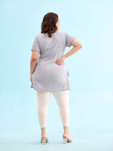Load image into Gallery viewer, Go Colors Ecru Cotton Stretch Cropped Leggings
