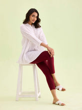 Load image into Gallery viewer, Go Colors Maroon Cotton Stretch Cropped Leggings
