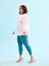 Load image into Gallery viewer, Go Colors Ocean Green Cotton Stretch Cropped Leggings
