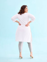 Load image into Gallery viewer, Go Colors Silver Cotton Stretch Cropped Leggings
