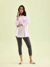 Load image into Gallery viewer, Go Colors Silver Grey Cotton Stretch Cropped Leggings
