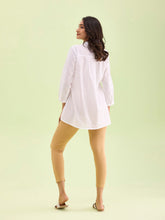 Load image into Gallery viewer, Go Colors Wheat Cotton Stretch Cropped Leggings
