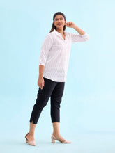 Load image into Gallery viewer, Go Colors Black Cotton Cropped Pencil Pant
