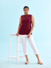 Load image into Gallery viewer, Go Colors White Cotton Cropped Pencil Pant

