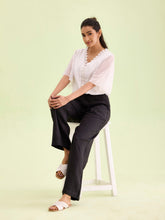 Load image into Gallery viewer, Go Colors Black Linen Cargo Pants

