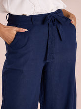 Load image into Gallery viewer, Go Colors Navy Linen Blend Culottes
