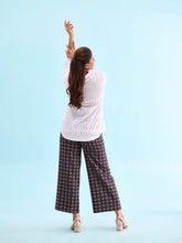 Load image into Gallery viewer, Go Colors Black Woven Viscose Printed Palazzo
