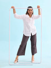 Load image into Gallery viewer, Go Colors Black Woven Viscose Printed Palazzo
