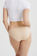 Load image into Gallery viewer, B'there Modern Essentials Seamless Hipster
