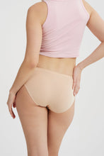 Load image into Gallery viewer, B'there Natural Balance Seamless Hipster
