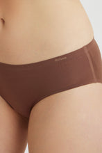 Load image into Gallery viewer, B'there Natural Balance Seamless Hipster
