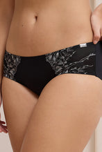 Load image into Gallery viewer, Amante Radiant Hipster Panty - Black 112901
