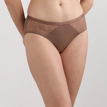 Load image into Gallery viewer, Wacoal Women’s BASICS Zoe Mid-waist Medium Coverage  Everyday wear Hipster Panty-Brown PI03P03
