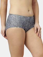 Load image into Gallery viewer, Sonari No Show Seamless Nylon Spandex Panty with Invisible Finish – SP 402
