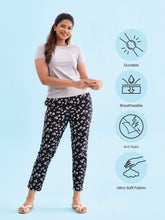 Load image into Gallery viewer, Go Colors Black Cotton Knit Printed Lounge Pants
