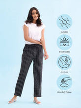 Load image into Gallery viewer, Go Colors Black Cotton Knit Printed Lounge Pants
